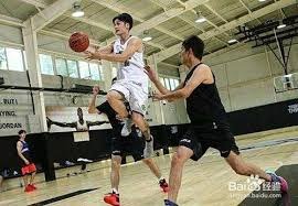 上半场累计第4次！杨瀚森次节协防再送防守犯规